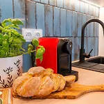 Marina Deluxe Ii - Garaz Podziemny, Widok Na Jezioro Z Kazdego Z 3 Pokoi, 70 M2, Netflix