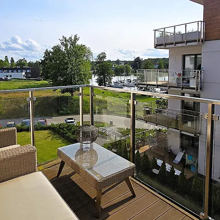 Daire Marina Deluxe Ii - Garaz Podziemny, Widok Na Jezioro Z Kazdego Z 3 Pokoi, 70 M2, Netflix Iława
