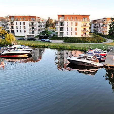 Appartement Marina Deluxe Ii - Garaz Podziemny, Widok Na Jezioro Z Kazdego Z 3 Pokoi, 70 M2, Netflix Iława