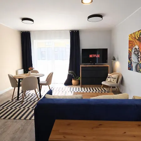 Marina Deluxe Ii - Garaz Podziemny, Widok Na Jezioro Z Kazdego Z 3 Pokoi, 70 M2, Netflix * Ilawa